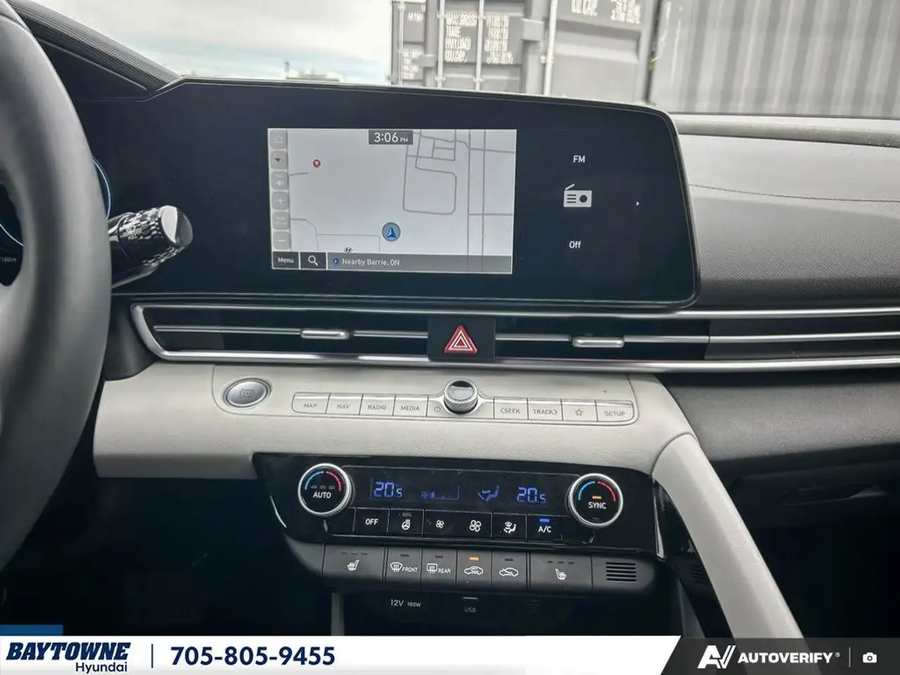Hyundai ELANTRA снимка Hyundai ELANTRA