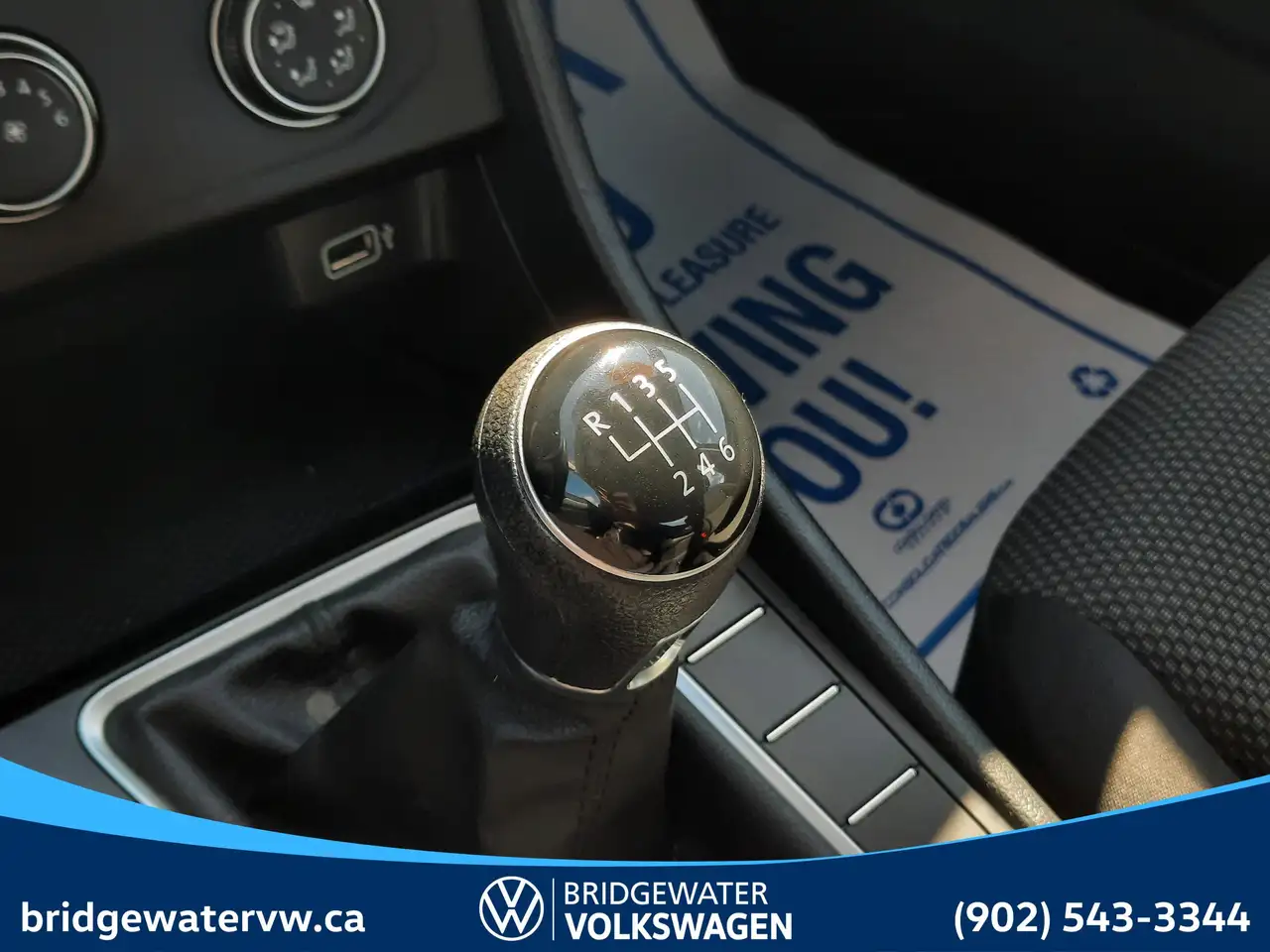 Volkswagen Jetta снимка Volkswagen Jetta