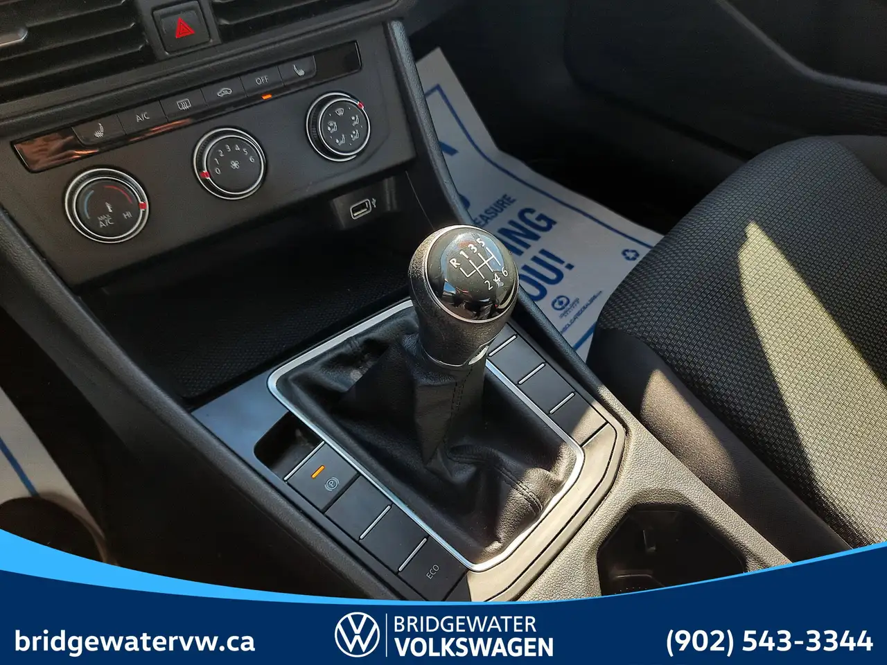 Volkswagen Jetta снимка Volkswagen Jetta