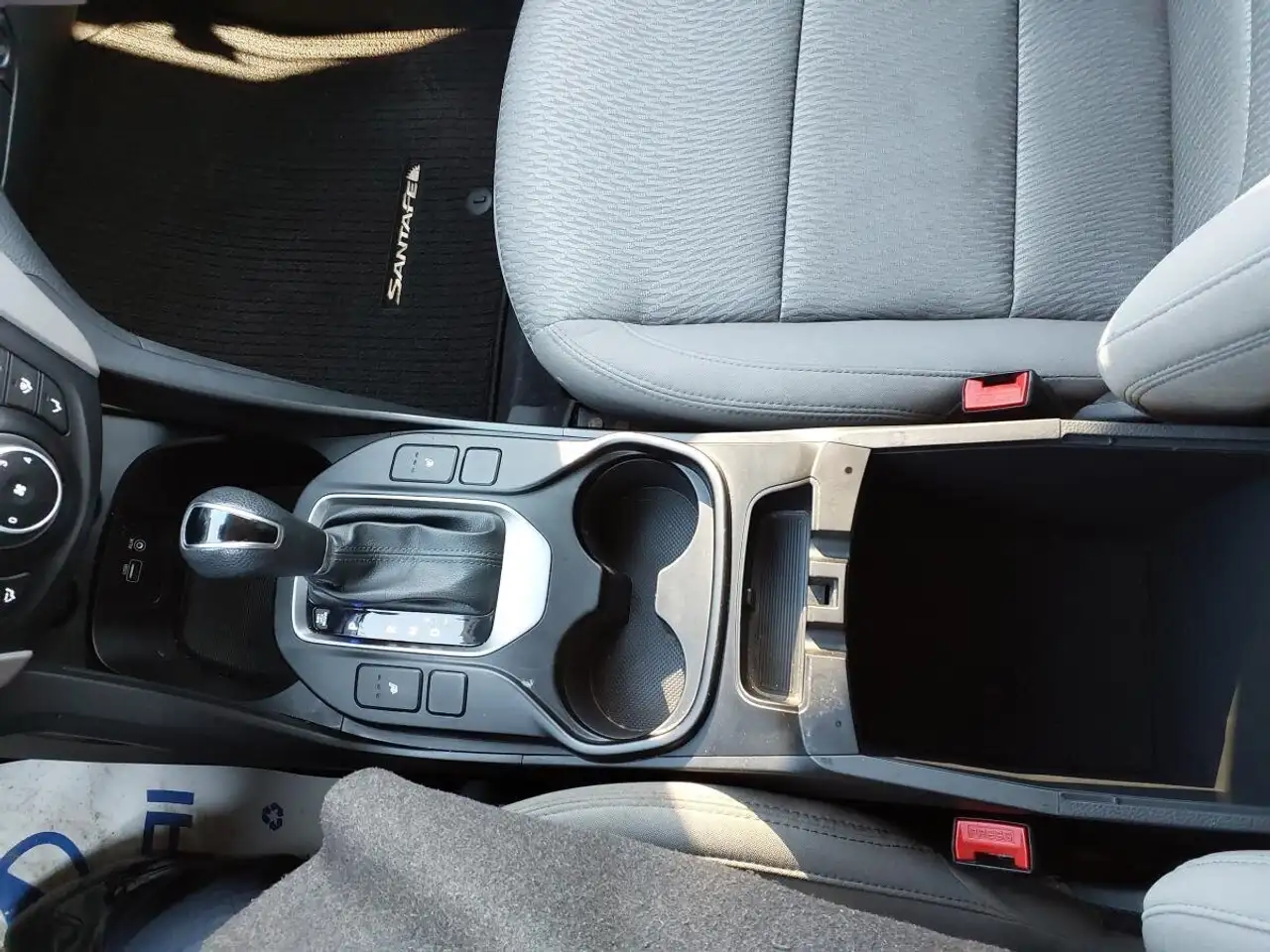 Hyundai SANTA FE снимка Hyundai SANTA FE