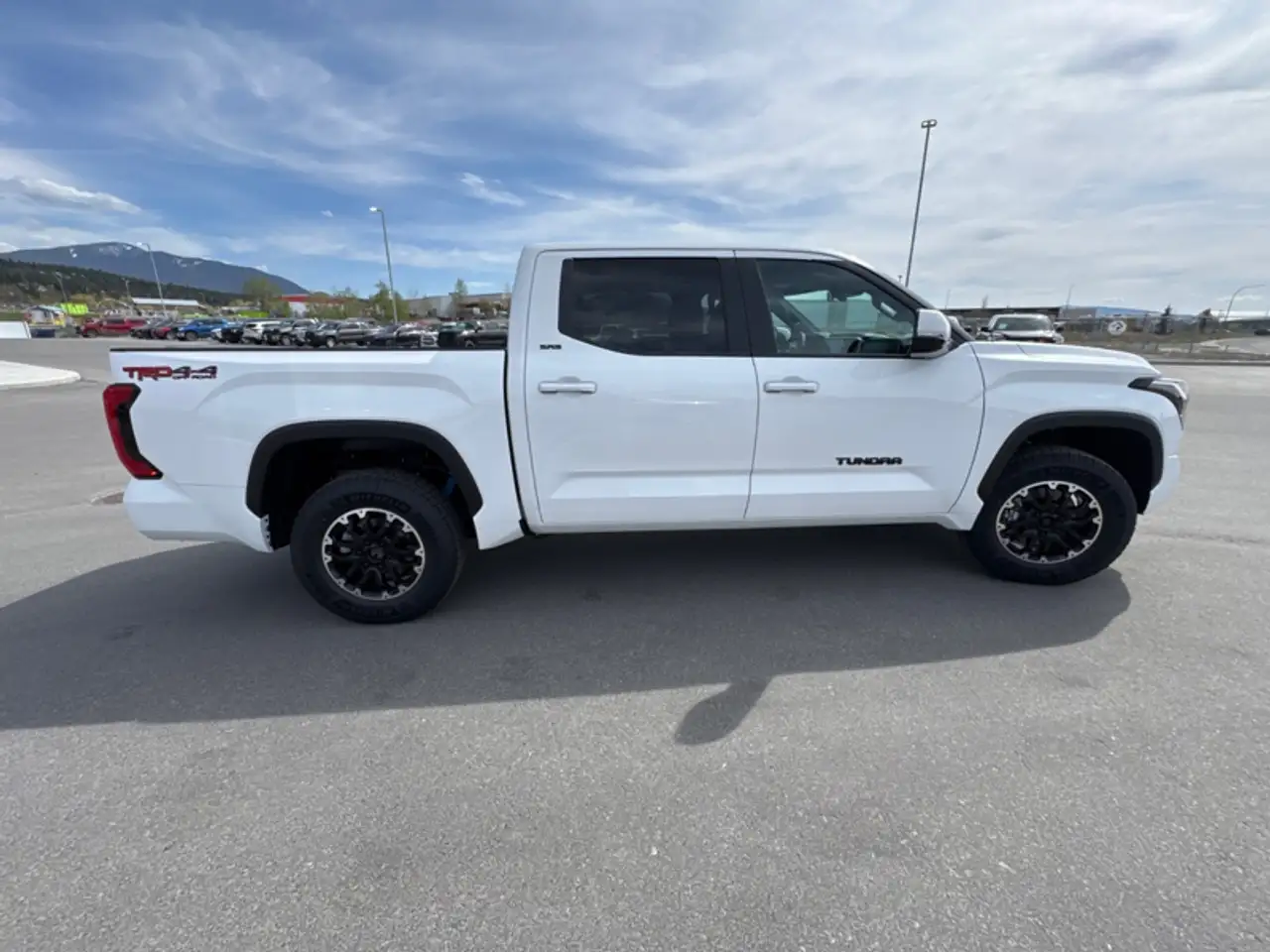 Toyota Tundra снимка Toyota Tundra