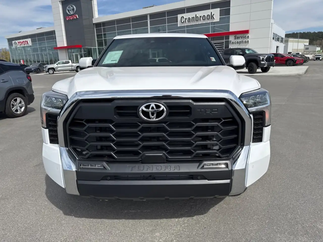 Toyota Tundra снимка Toyota Tundra
