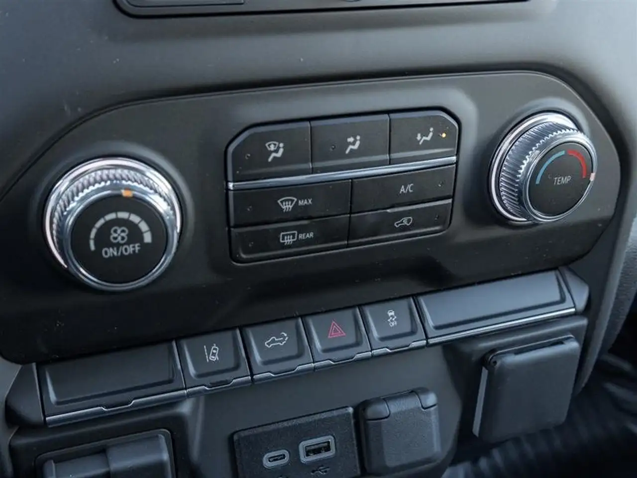 GMC Sierra 2500HD снимка GMC Sierra 2500HD