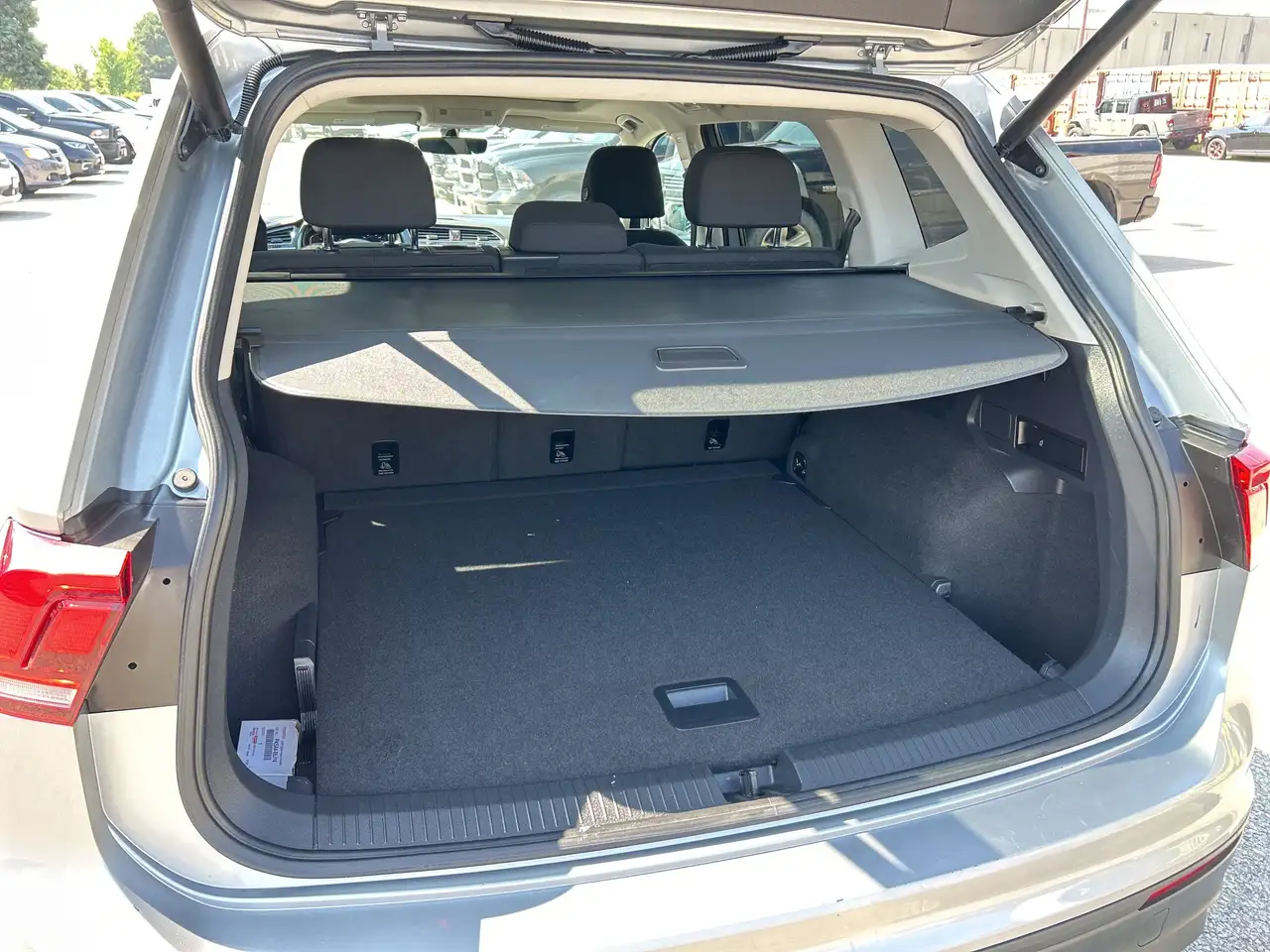 Volkswagen Tiguan снимка Volkswagen Tiguan