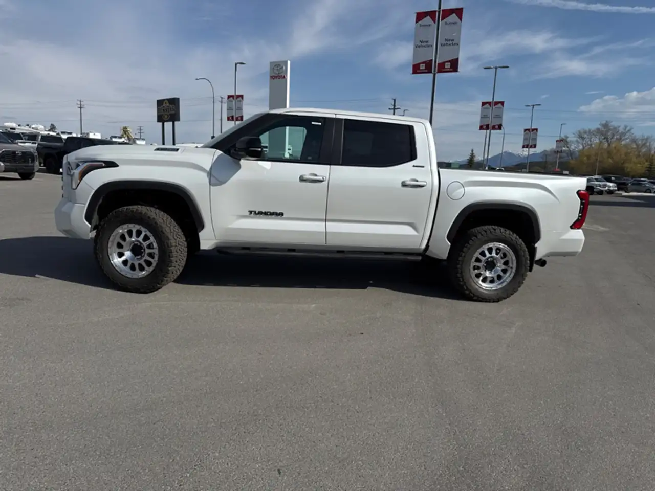 Toyota Tundra снимка Toyota Tundra