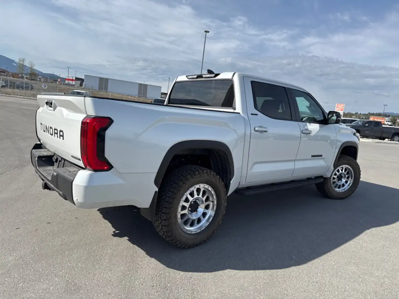 Toyota Tundra снимка Toyota Tundra