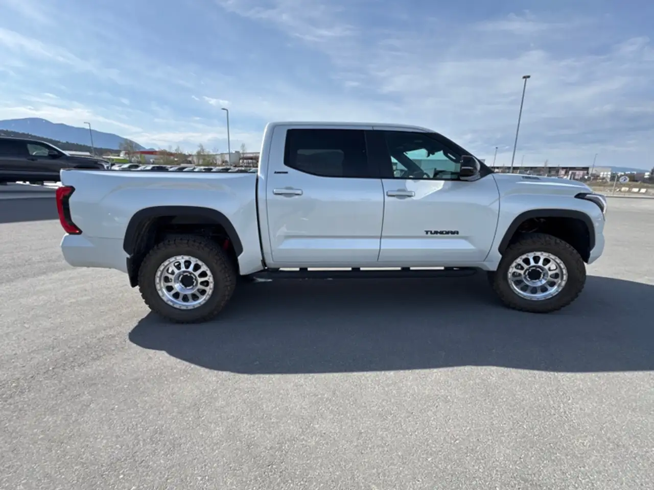 Toyota Tundra снимка Toyota Tundra