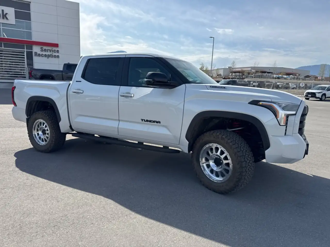 Toyota Tundra снимка Toyota Tundra