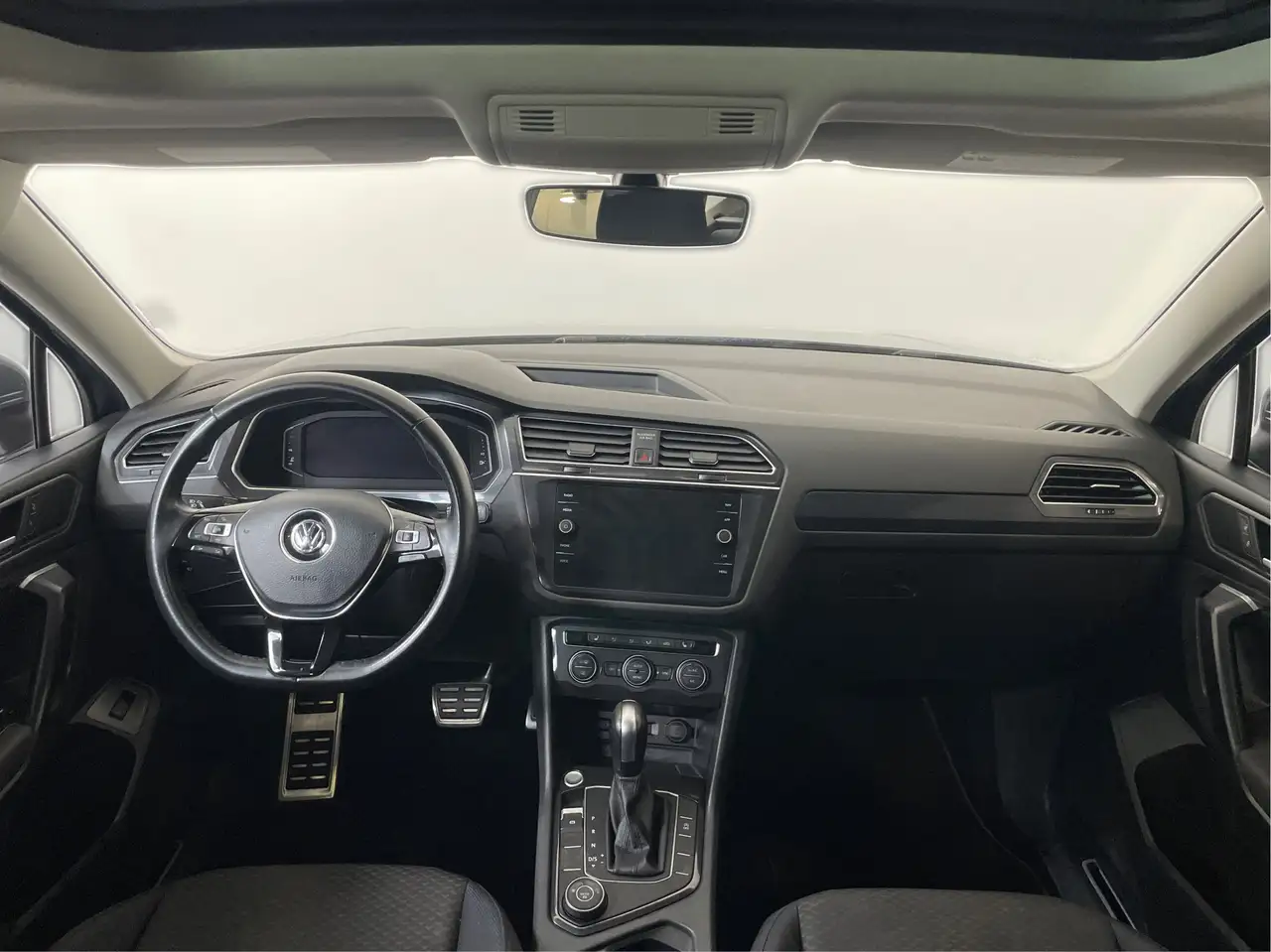 Volkswagen Tiguan photo Volkswagen Tiguan