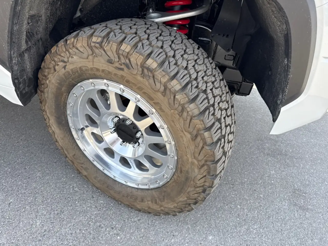 Toyota Tundra снимка Toyota Tundra