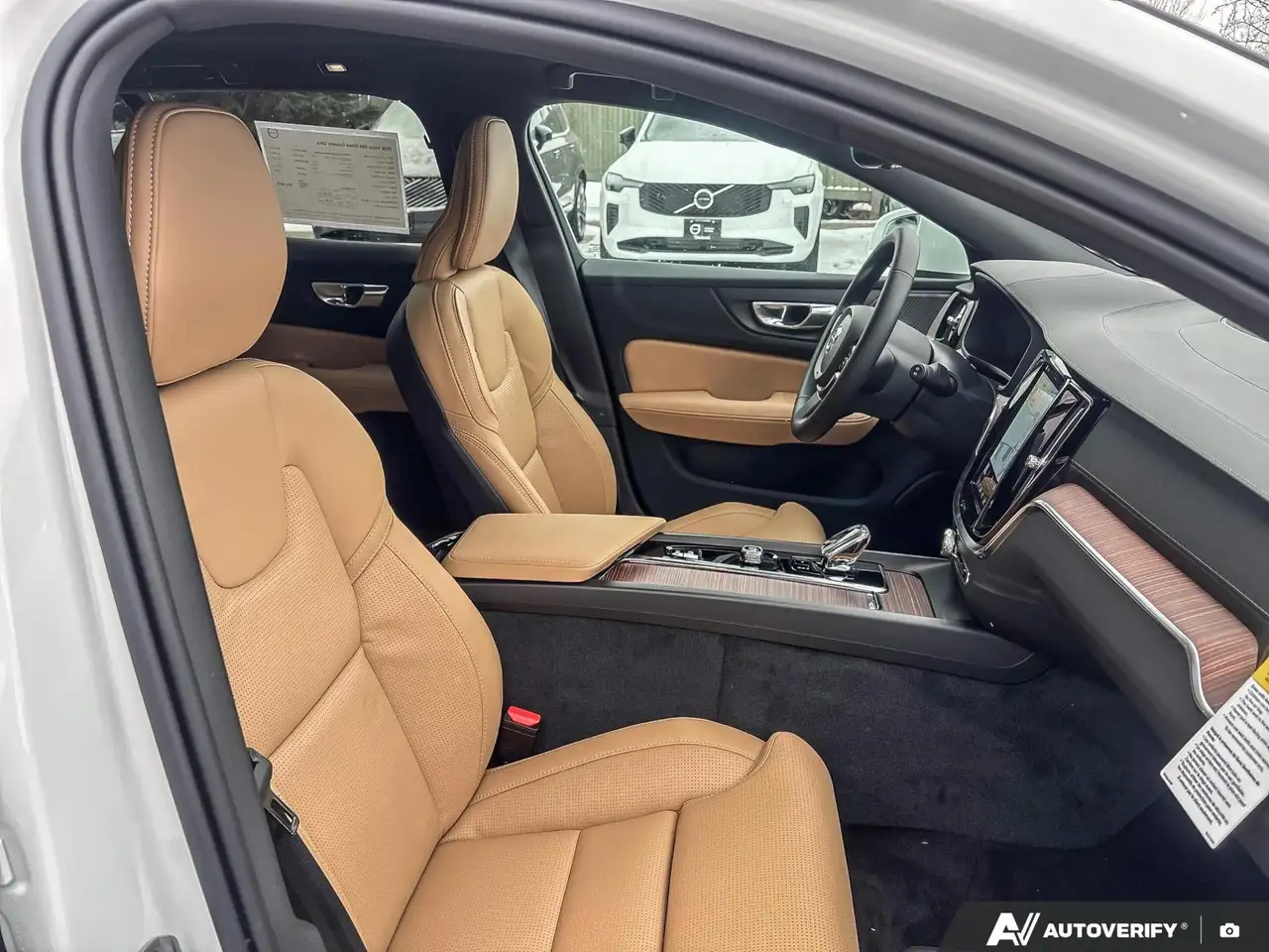 Volvo V60 снимка Volvo V60