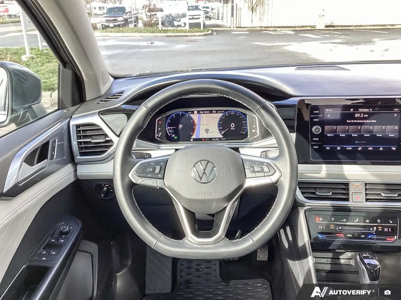 Volkswagen Taos снимка Volkswagen Taos