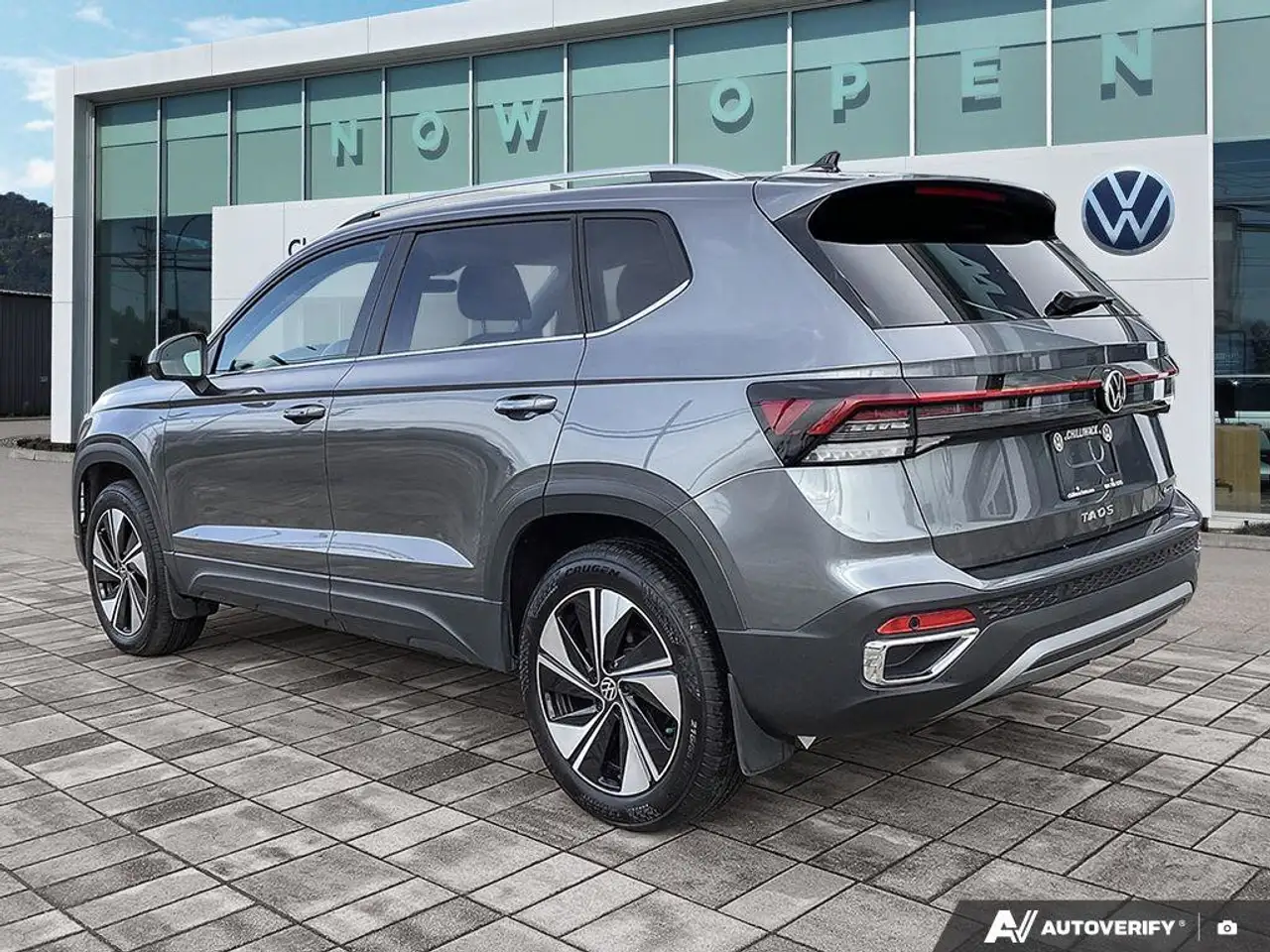 Volkswagen Taos снимка Volkswagen Taos