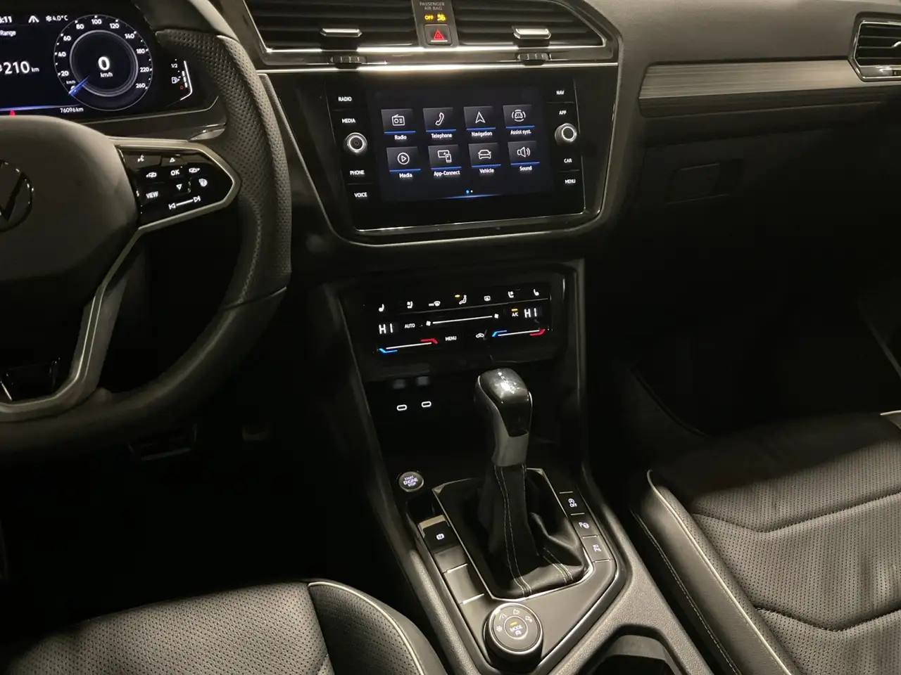 Volkswagen Tiguan снимка Volkswagen Tiguan