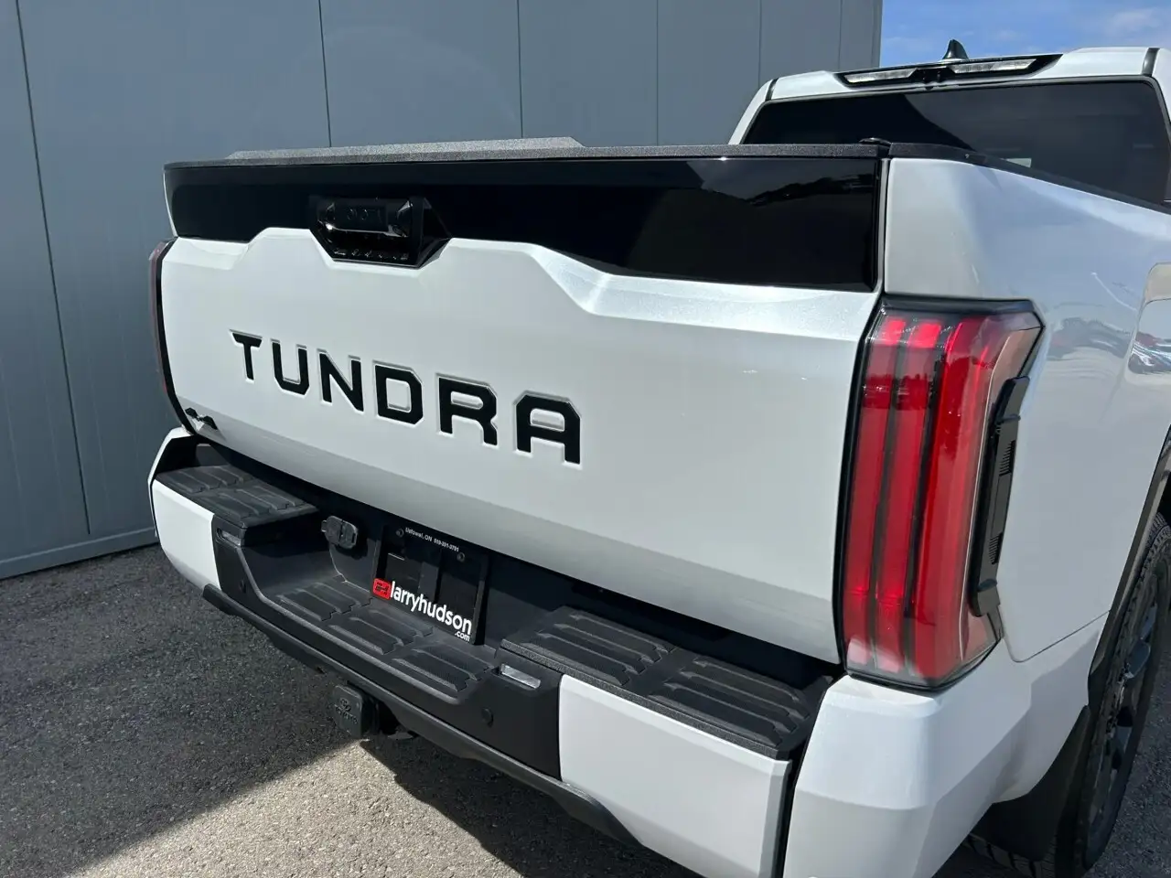 Toyota Tundra снимка Toyota Tundra