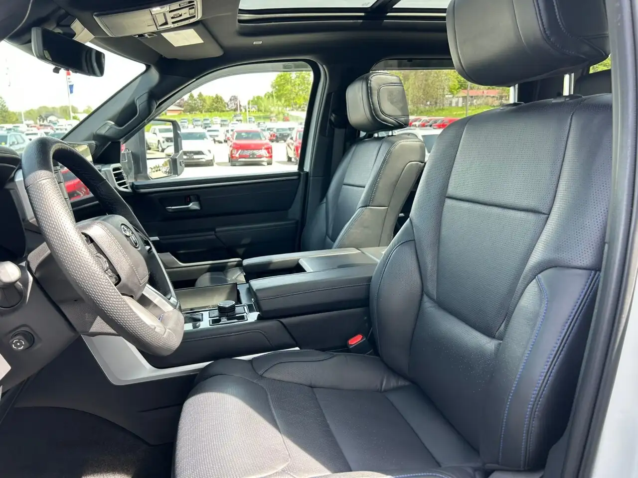 Toyota Tundra снимка Toyota Tundra