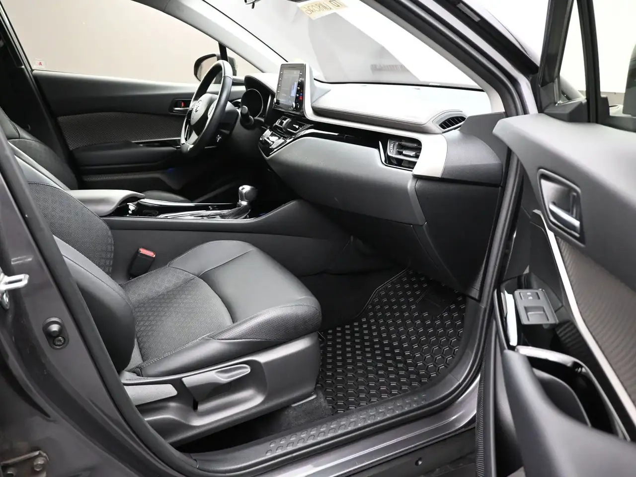 Toyota C-HR fotografie Toyota C-HR