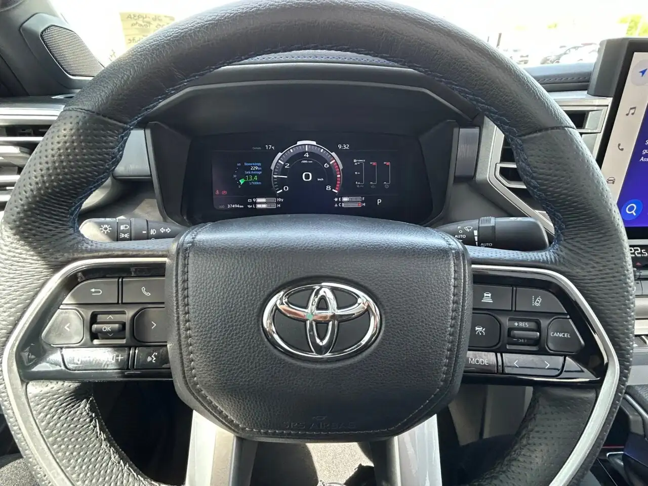 Toyota Tundra снимка Toyota Tundra