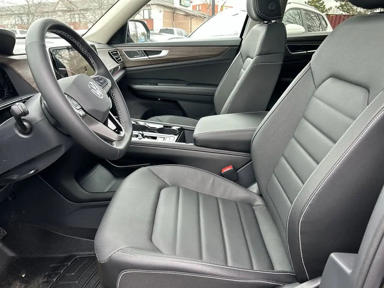 Volkswagen Atlas снимка Volkswagen Atlas