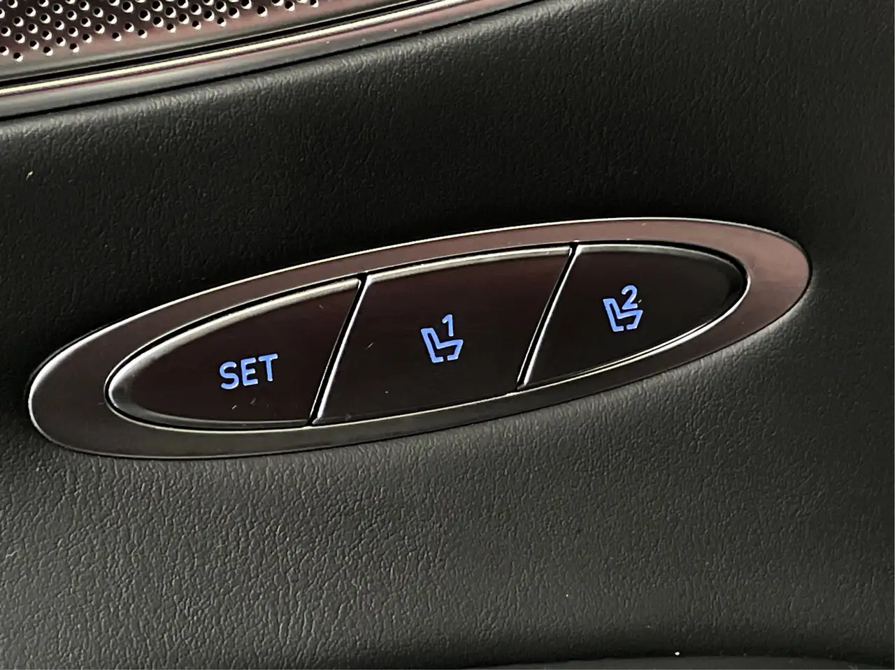 Genesis GV70 снимка Genesis GV70