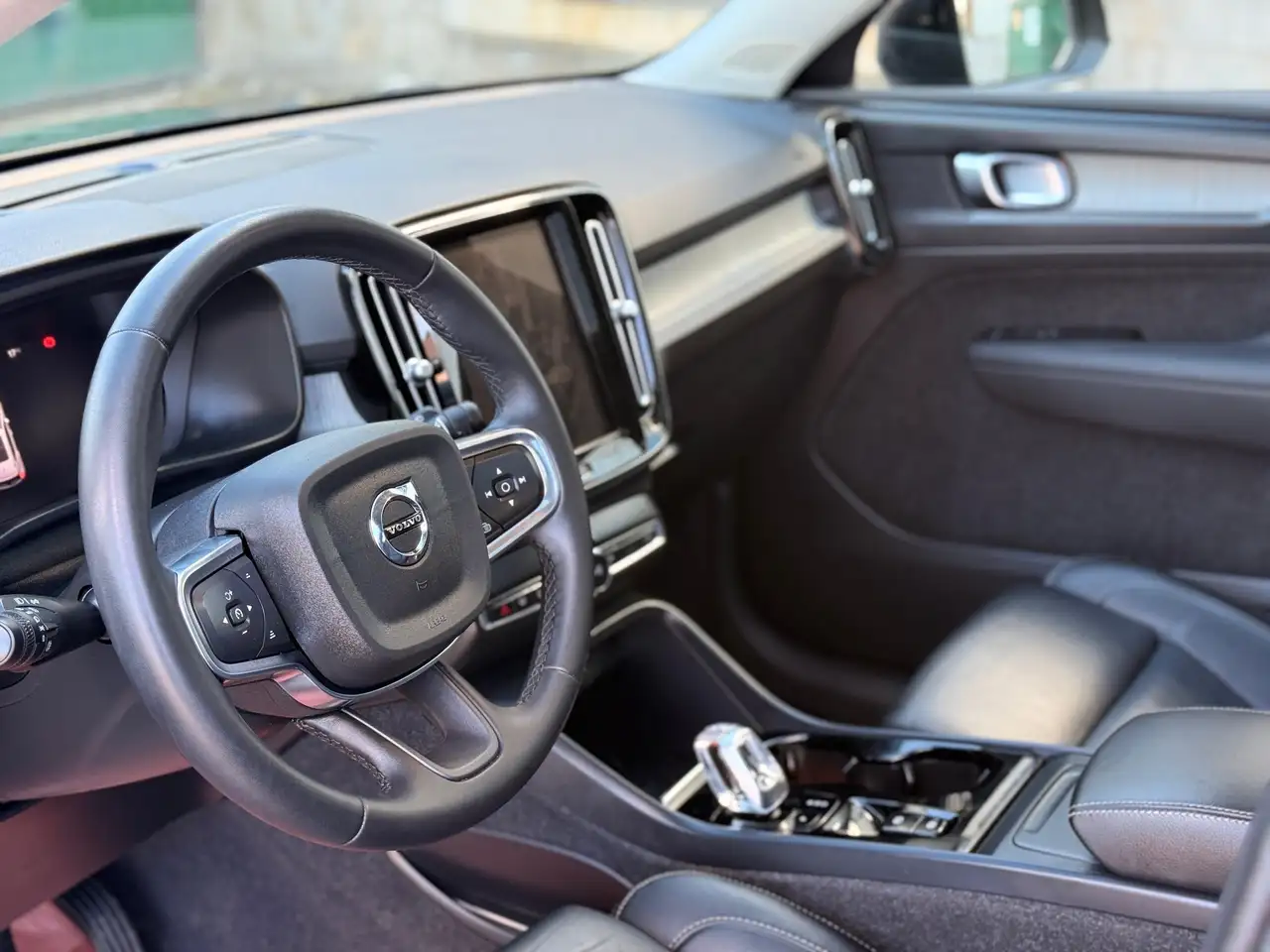Volvo XC40 снимка Volvo XC40