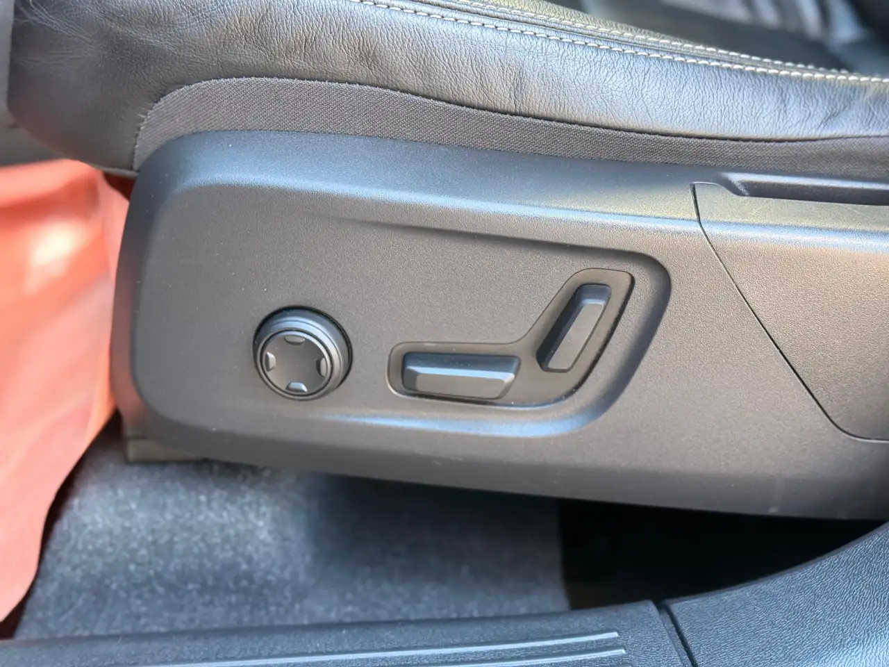 Volvo XC40 снимка Volvo XC40