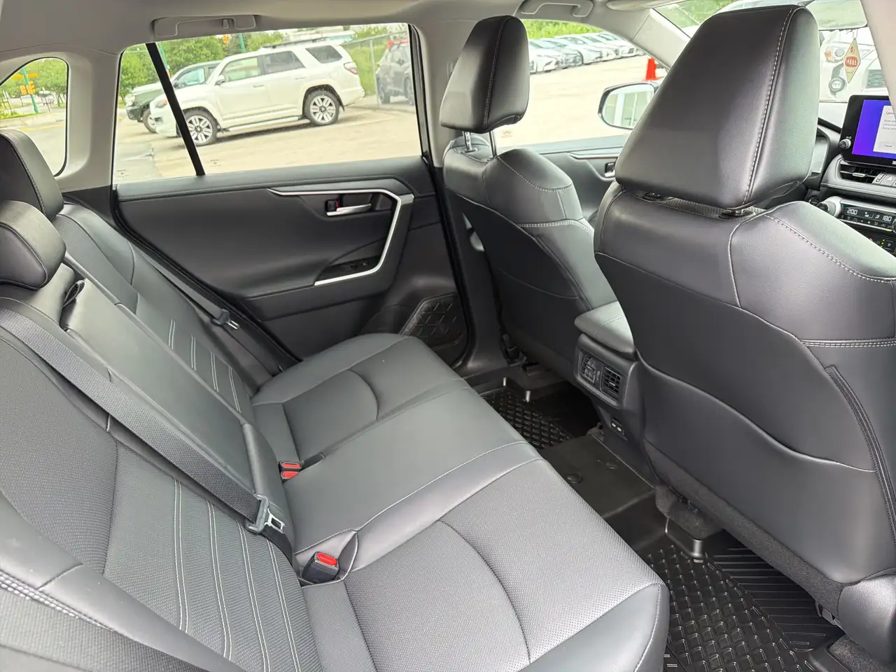 Toyota RAV 4 photo Toyota RAV 4