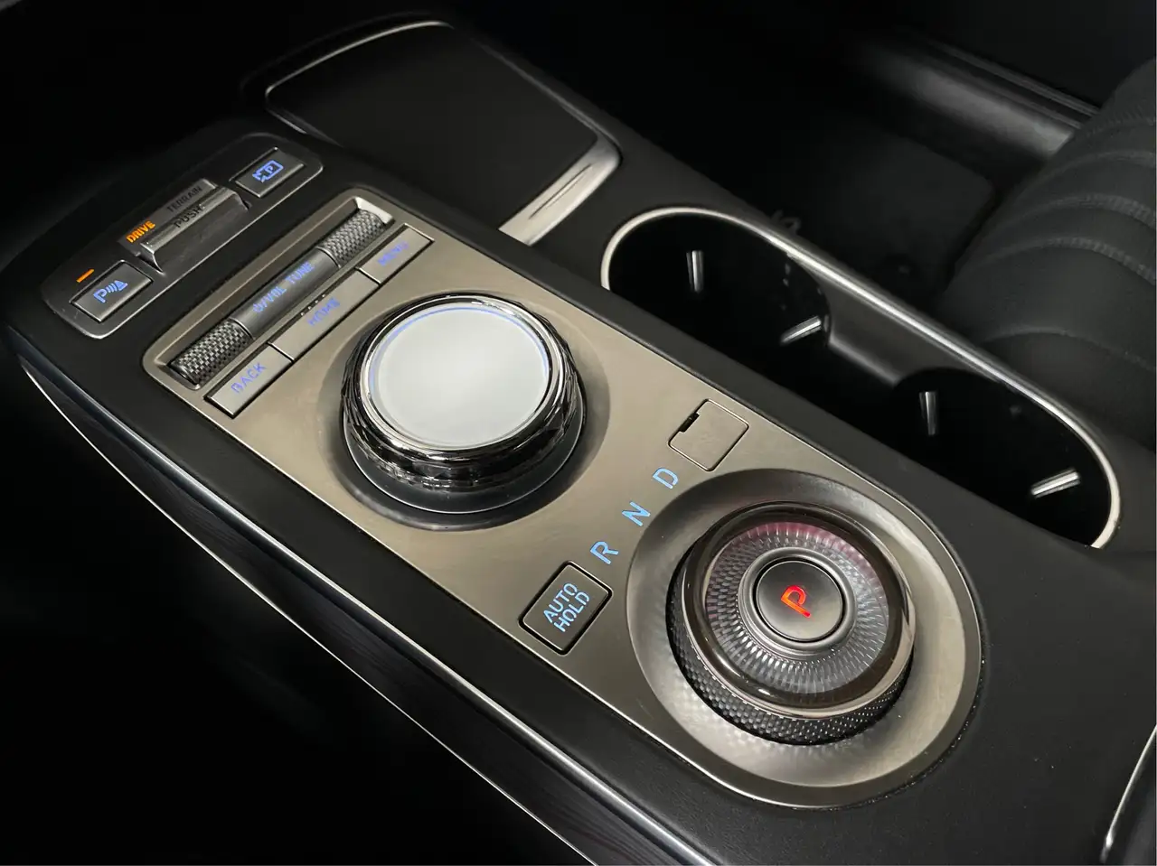 Genesis GV70 снимка Genesis GV70