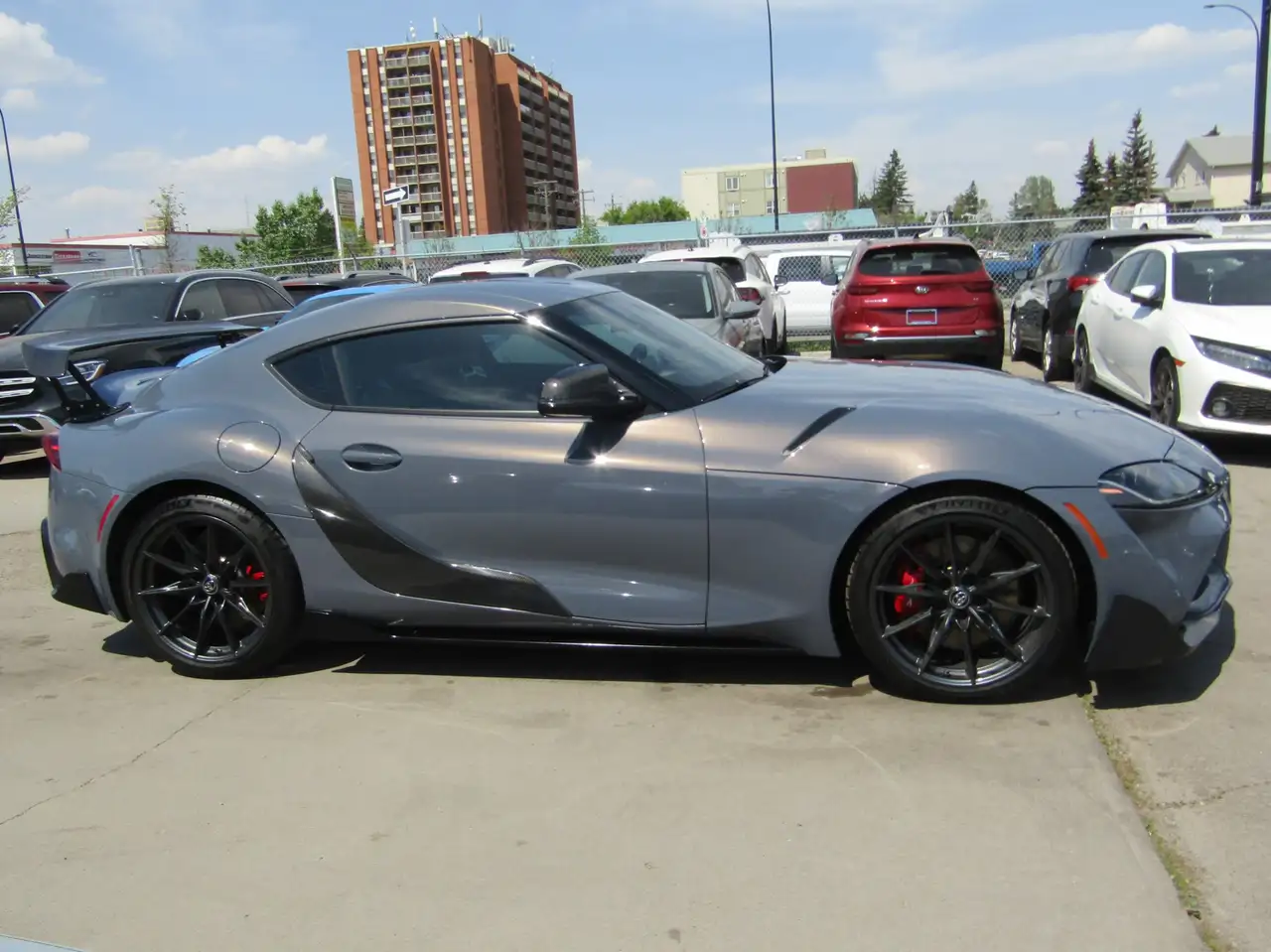 Toyota GR Supra снимка Toyota GR Supra