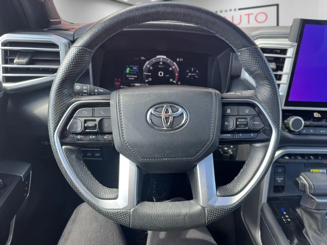 Toyota Tundra снимка Toyota Tundra