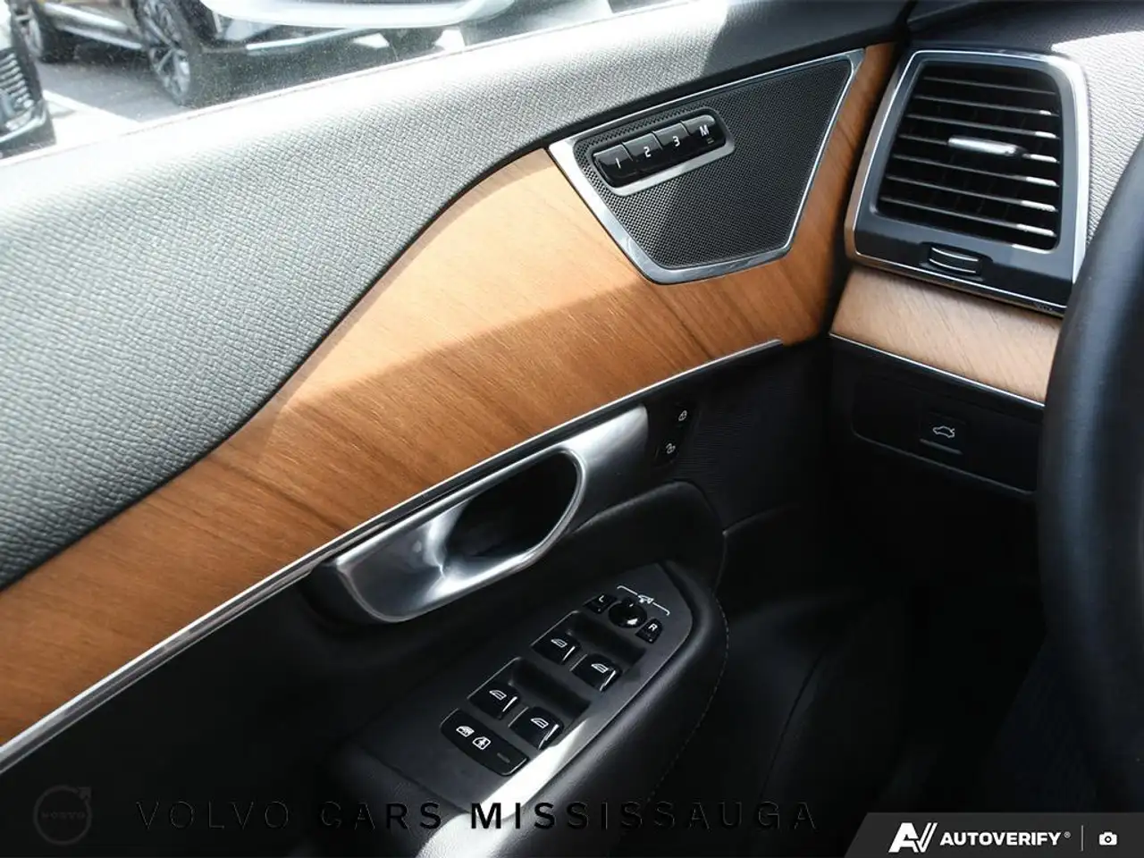 Volvo XC90 photo Volvo XC90