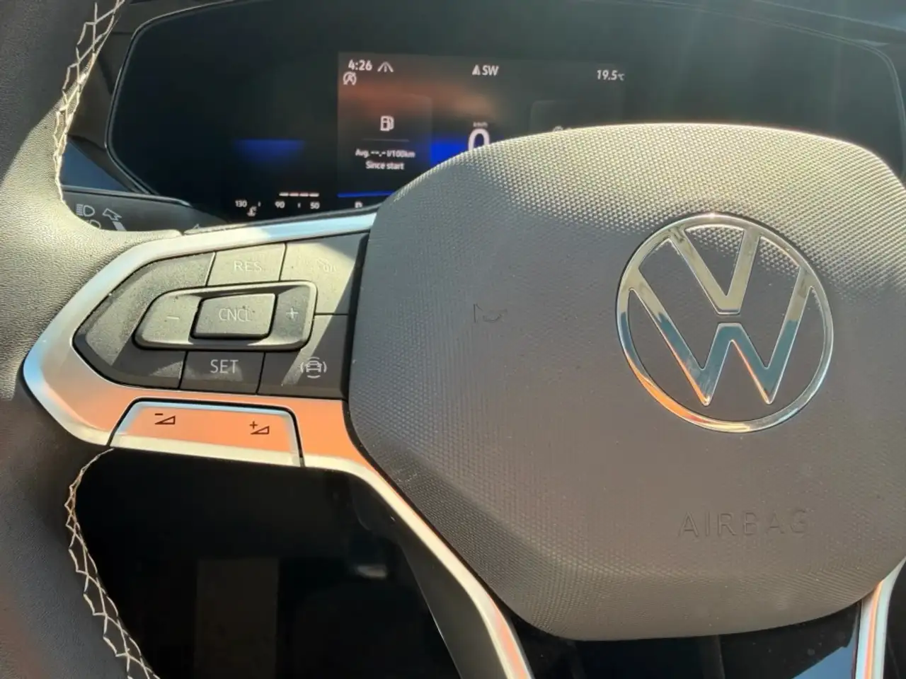 Volkswagen Taos photo Volkswagen Taos