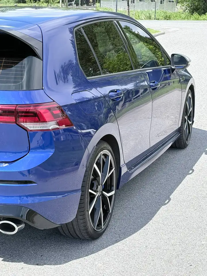 Volkswagen Golf R photo Volkswagen Golf R