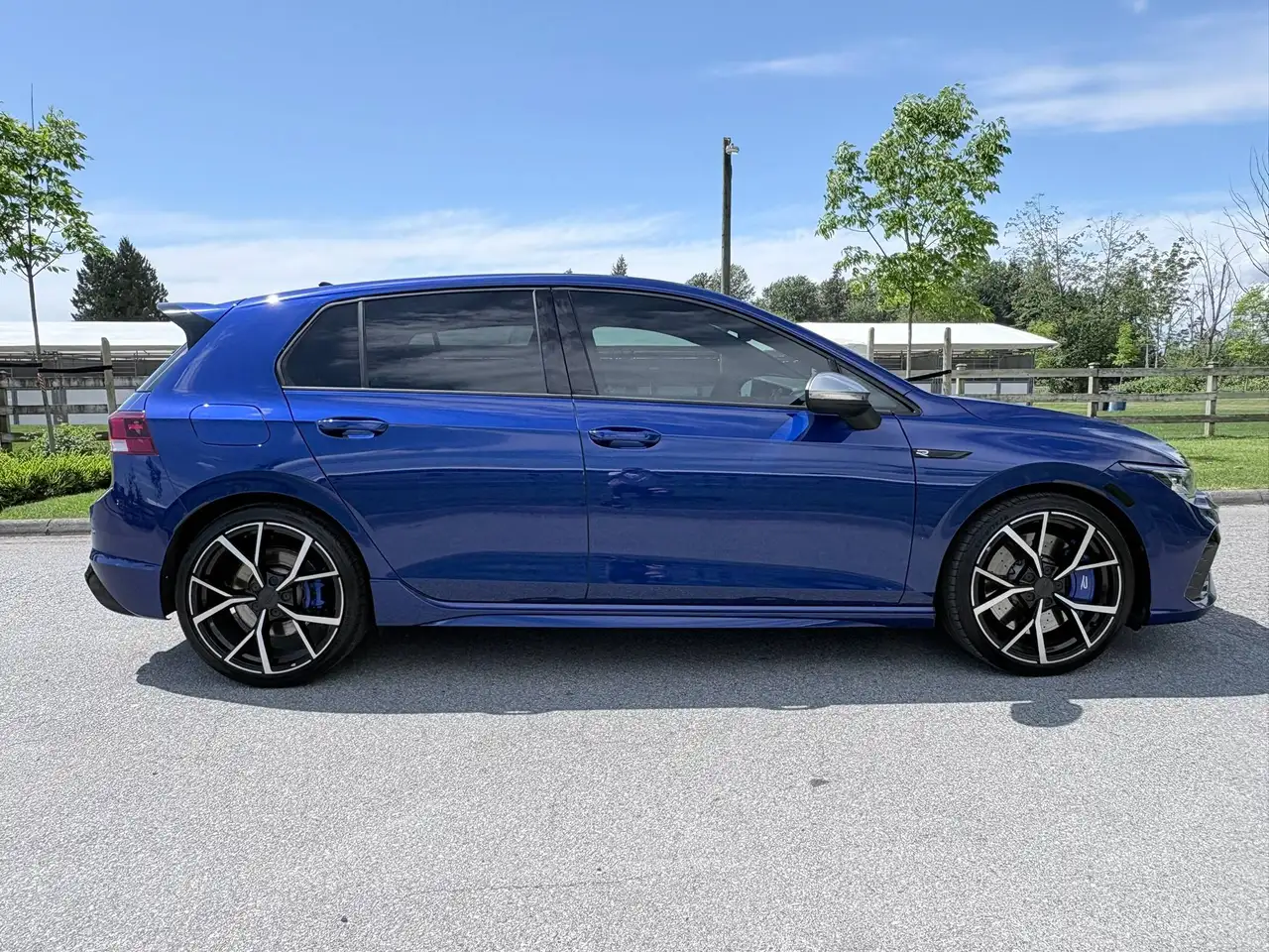 Volkswagen Golf R photo Volkswagen Golf R