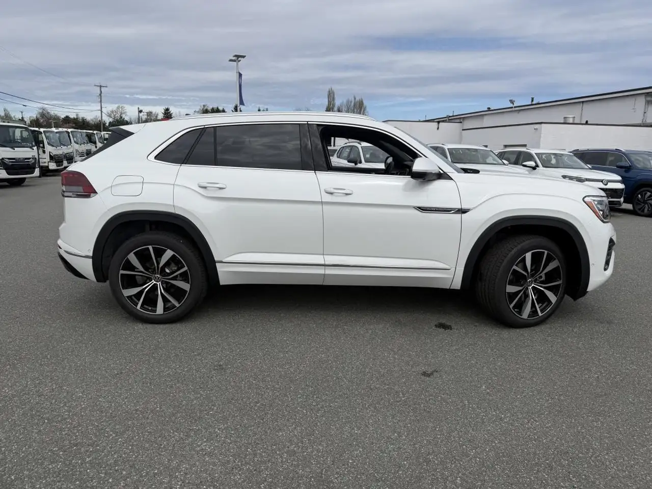 Volkswagen Atlas снимка Volkswagen Atlas
