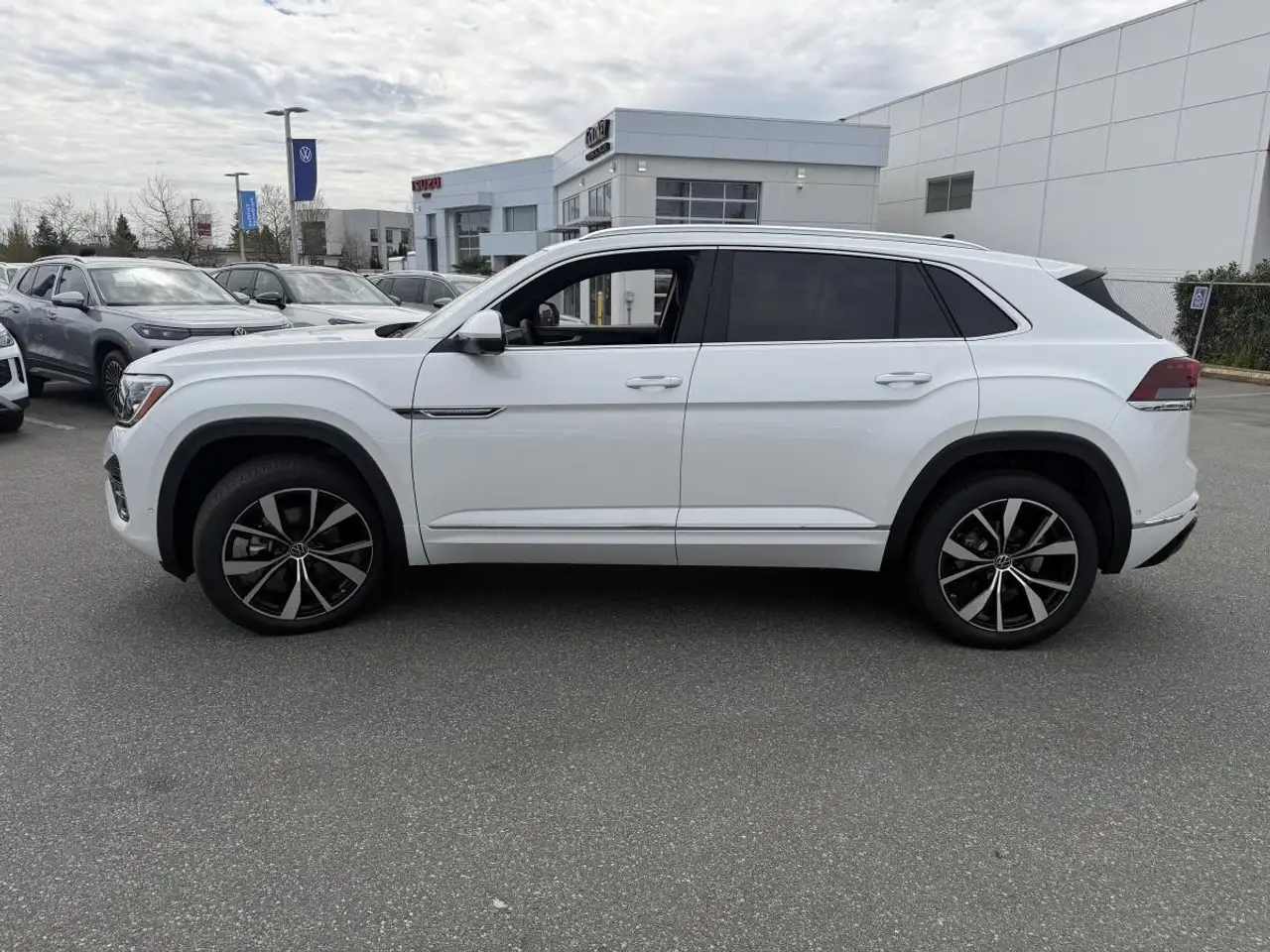 Volkswagen Atlas снимка Volkswagen Atlas