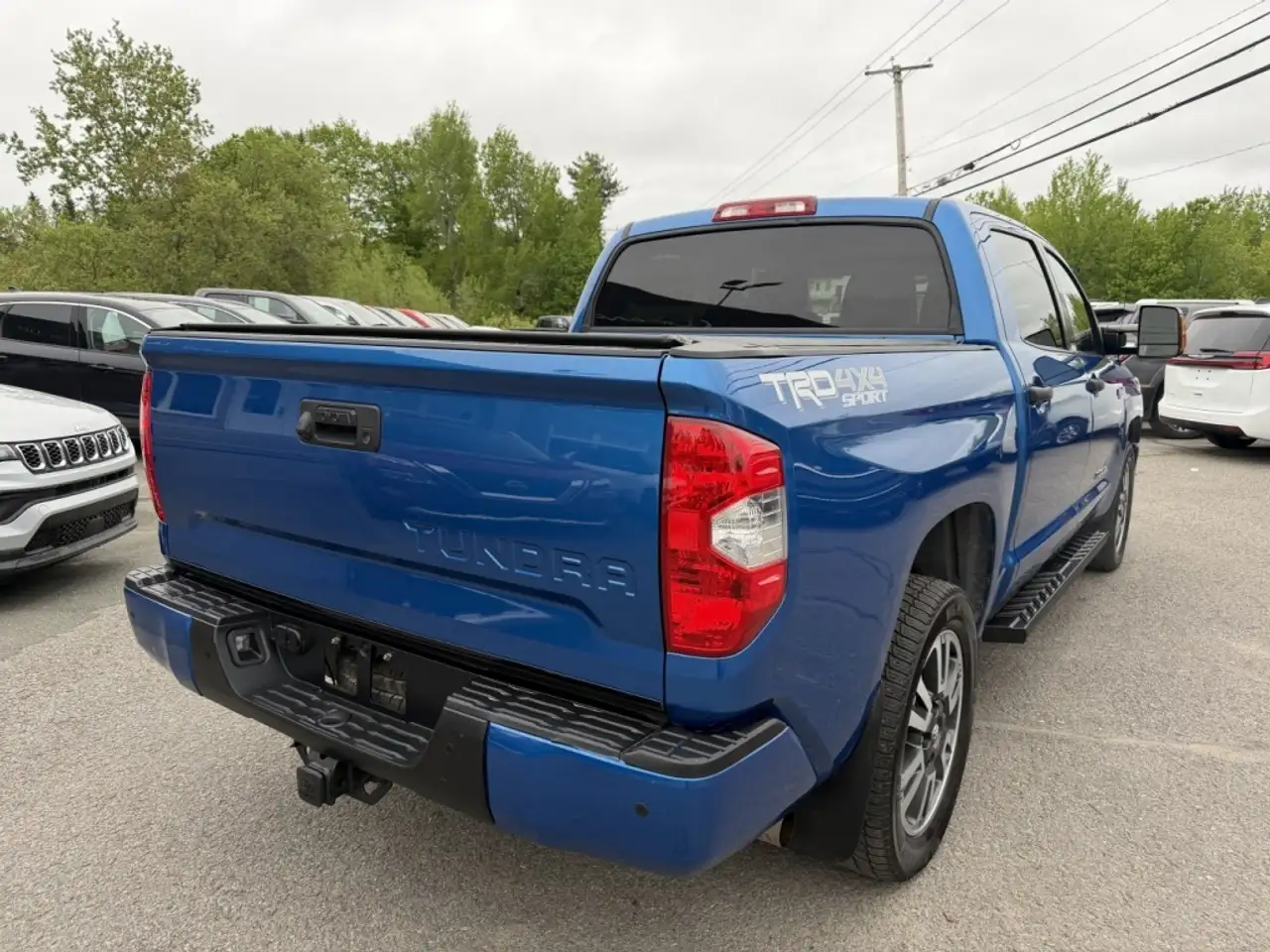 Toyota Tundra снимка Toyota Tundra