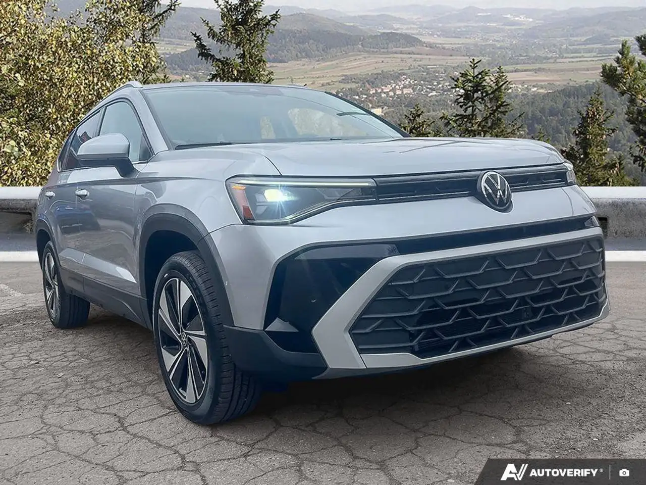 Volkswagen Taos снимка Volkswagen Taos