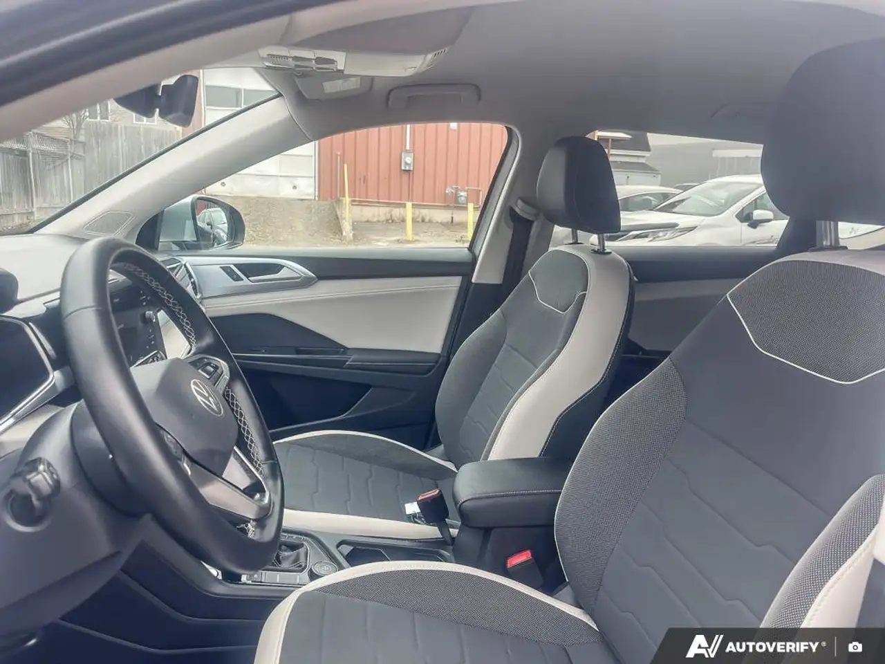 Volkswagen Taos снимка Volkswagen Taos