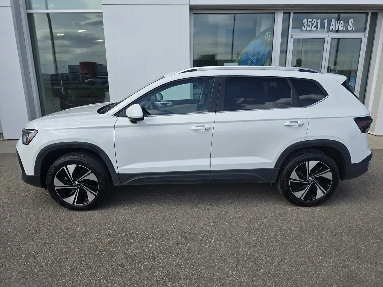 Volkswagen Taos снимка Volkswagen Taos