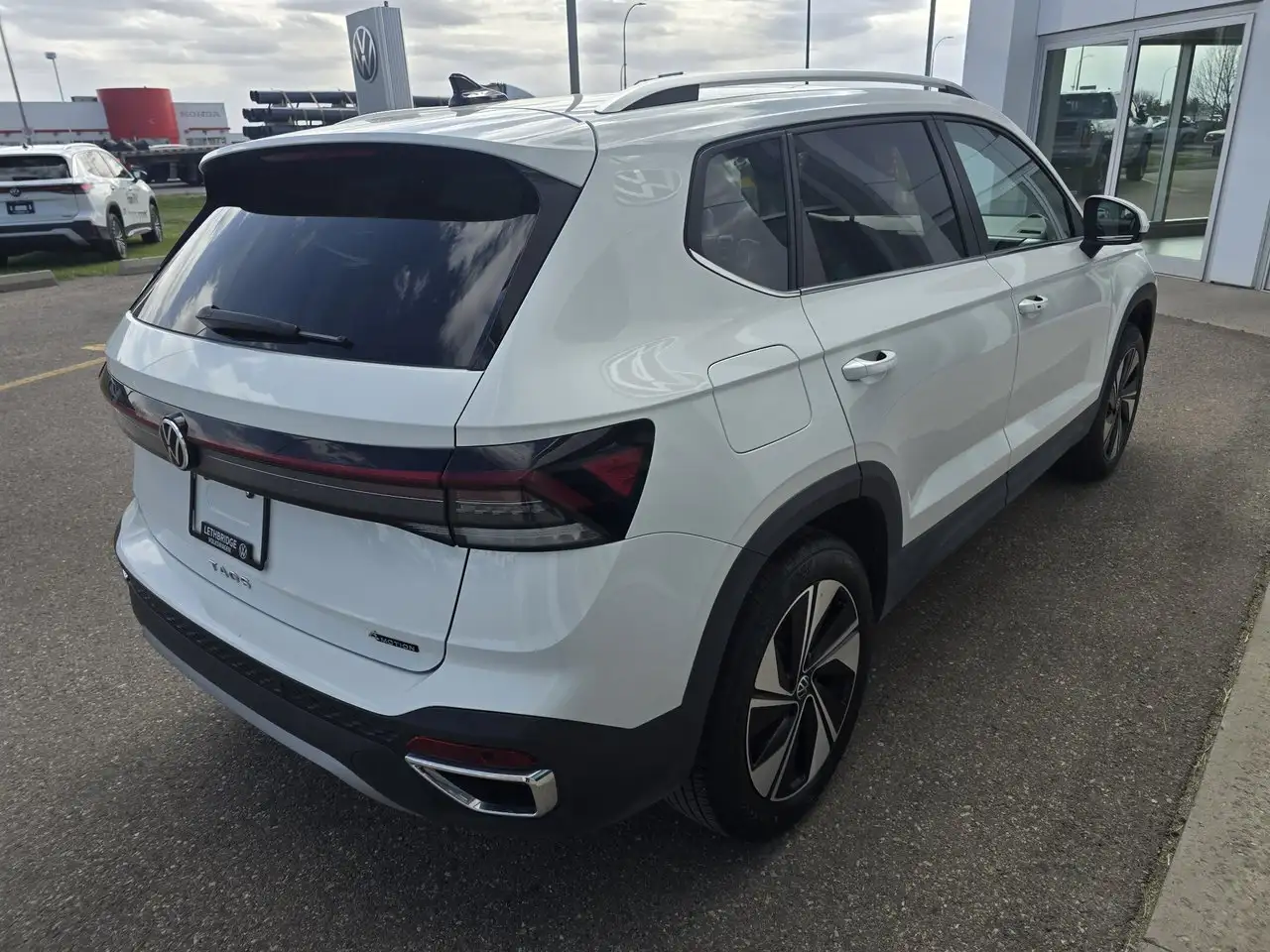 Volkswagen Taos снимка Volkswagen Taos