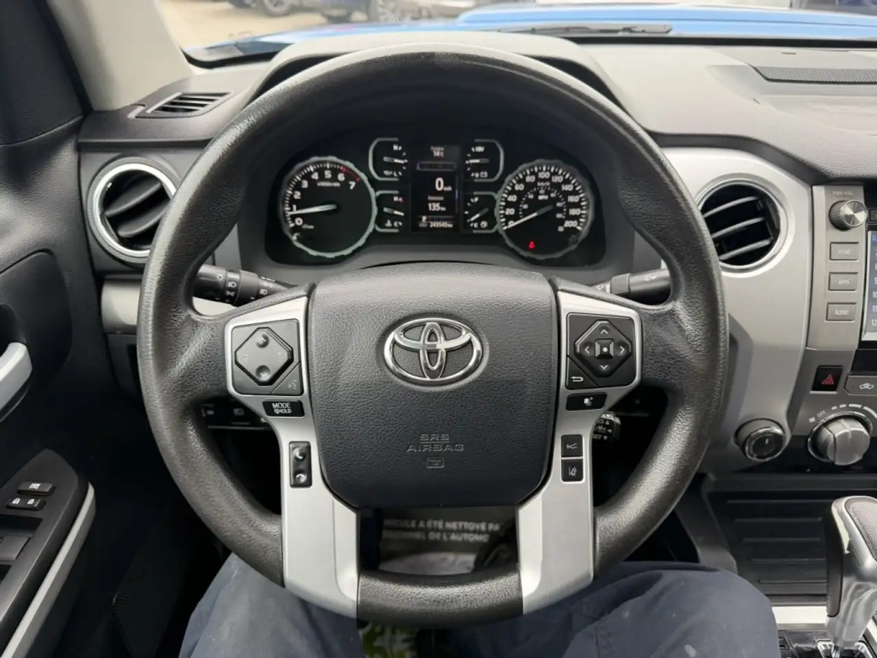 Toyota Tundra снимка Toyota Tundra
