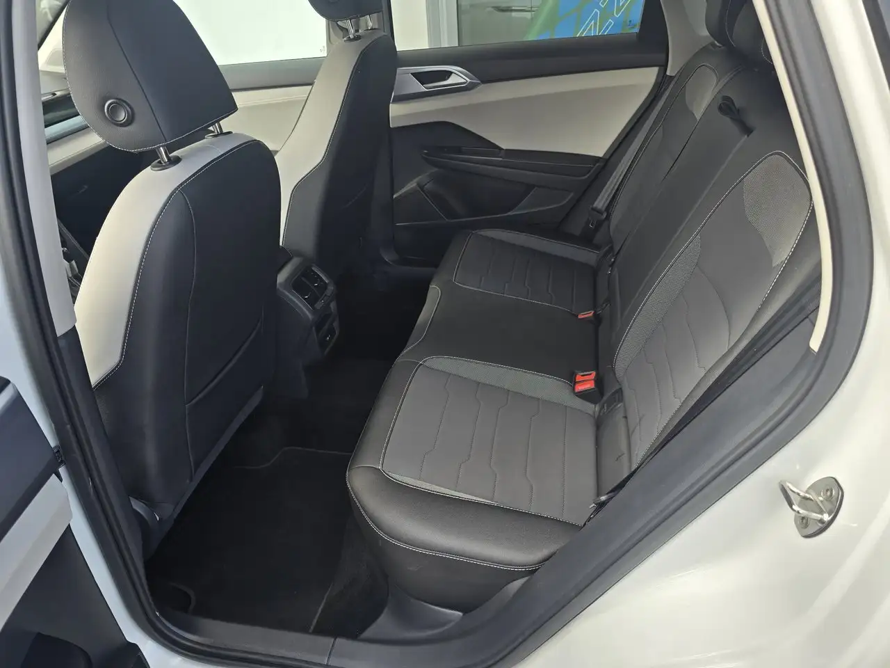 Volkswagen Taos снимка Volkswagen Taos