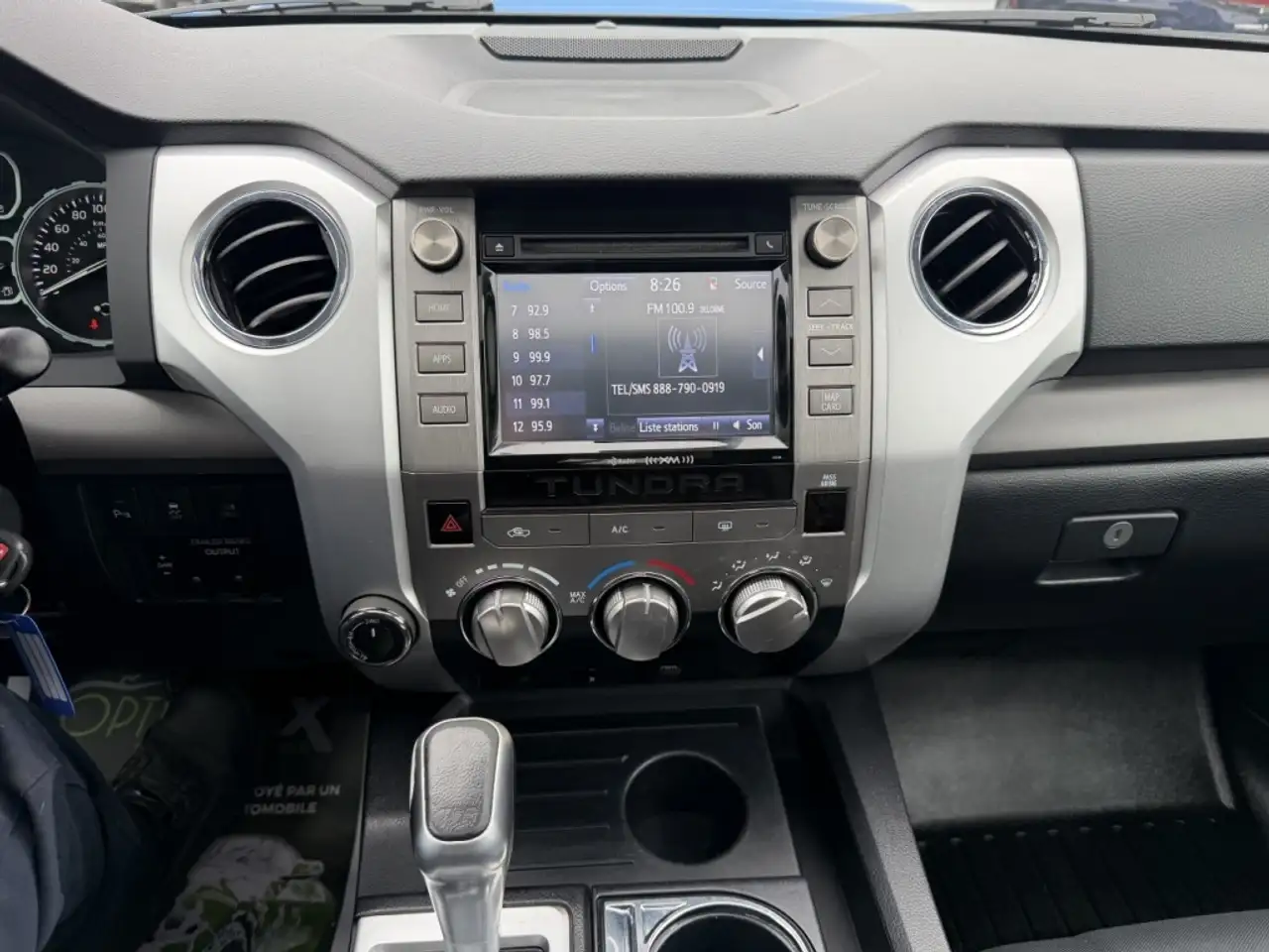 Toyota Tundra снимка Toyota Tundra