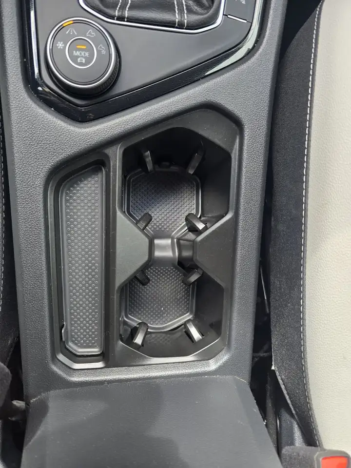 Volkswagen Taos снимка Volkswagen Taos