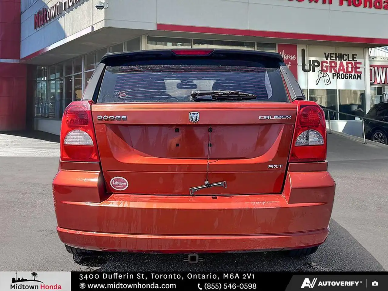 Dodge Caliber снимка Dodge Caliber