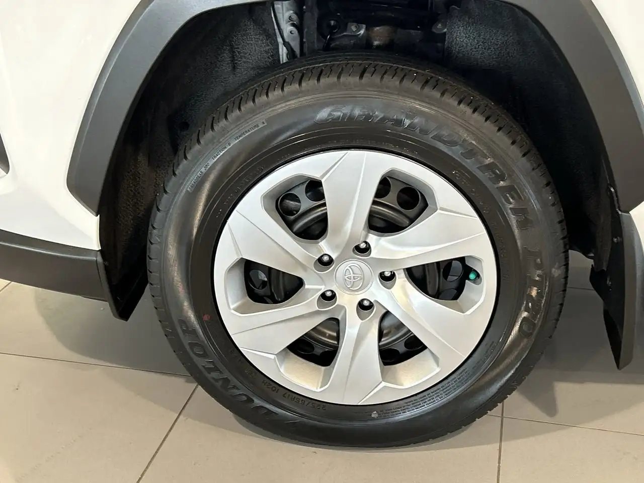 Toyota RAV 4 снимка Toyota RAV 4