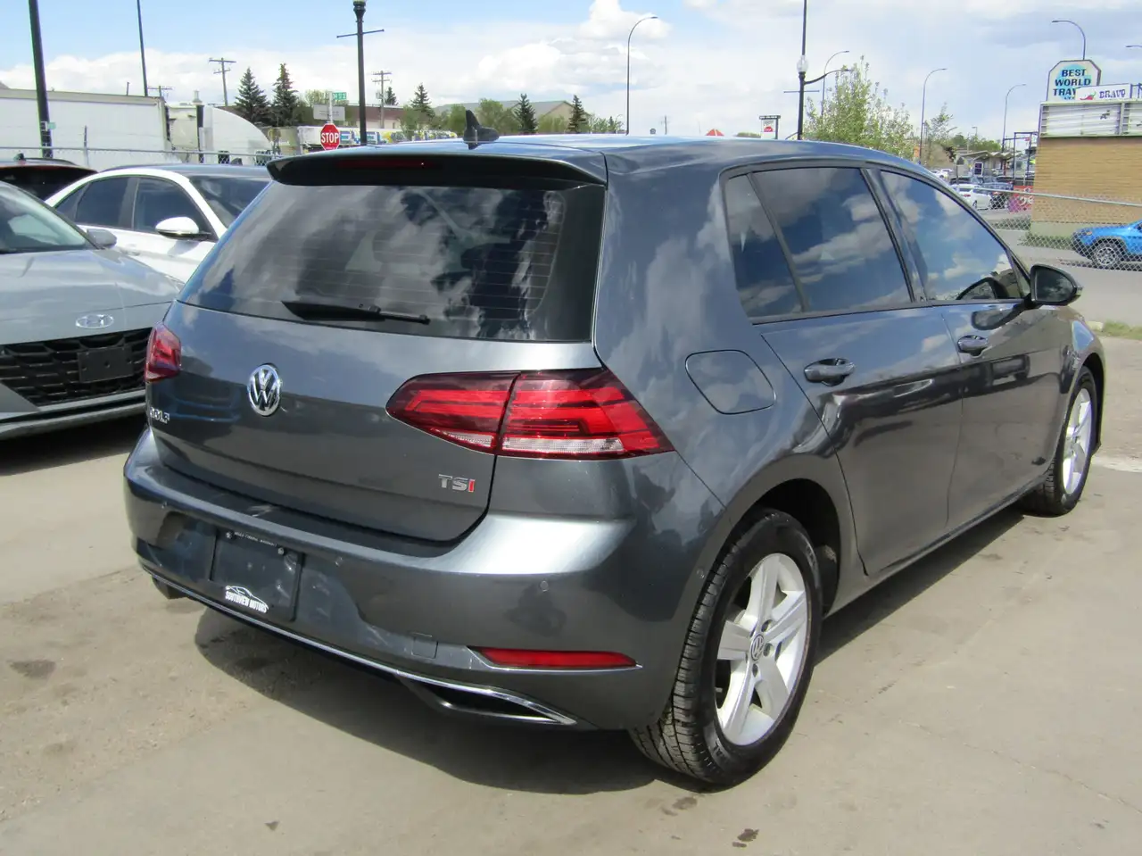 Volkswagen Golf photo Volkswagen Golf