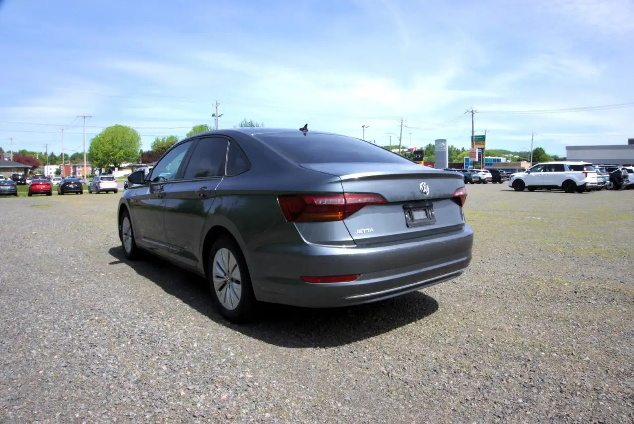 Volkswagen Jetta photo Volkswagen Jetta
