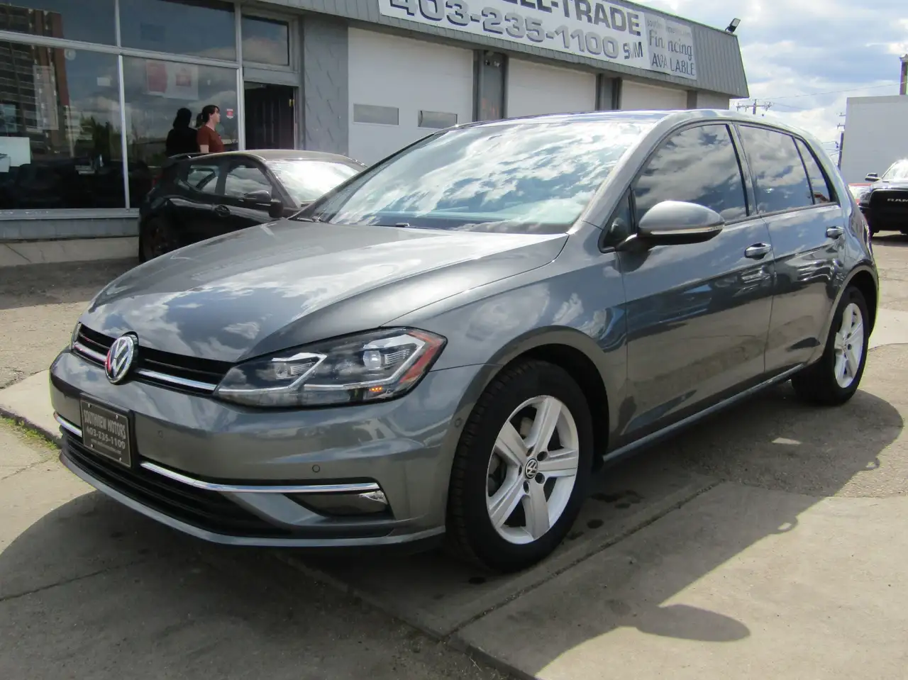 Volkswagen Golf photo Volkswagen Golf